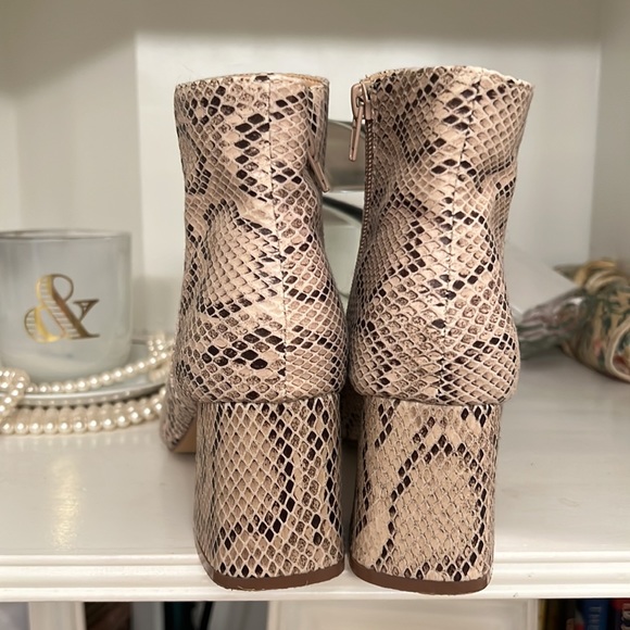 x2B snake boots - Picture 4 of 5